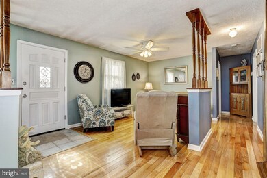 234 Turnwood Dr, Glen Burnie, MD 21061 - photo 2