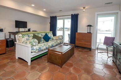 05_Living Room