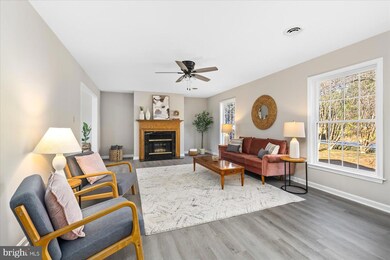 202 Meadow Ave, Colonial Beach, VA 22443 - photo 3