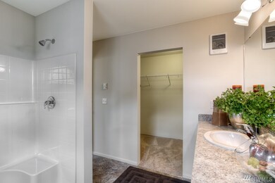 18813 106th Ln E unit 231, Puyallup, WA 98374 - photo 3