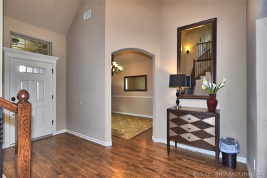 Beautiful and pristine hardwood floors are invitin