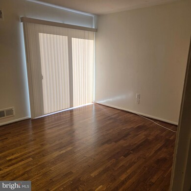 10612 Crossing Creek Rd, Potomac, MD 20854 - photo 6