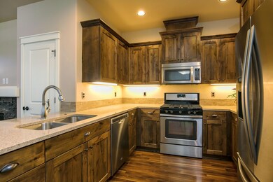 20936 High Desert Ln, Bend, OR 97701 - photo 3