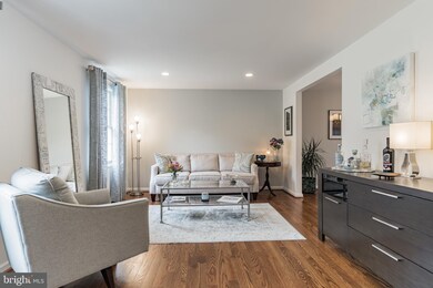 6816 Rock Creek Ct, Alexandria, VA 22306 - photo 4