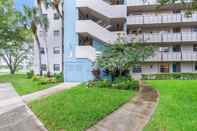 1100 Colony Point Cir unit 504, Pembroke Pines, FL 33026 - photo 3