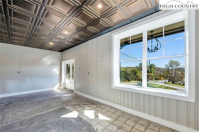 716 N Jefferson Ave, West Jefferson, NC 28694 - photo 5