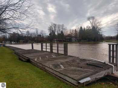 925 S Au Gres River Dr, Au Gres, MI 48703 - photo 5