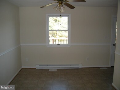 2924 Michelle Rd, Manchester, MD 21102 - photo 4