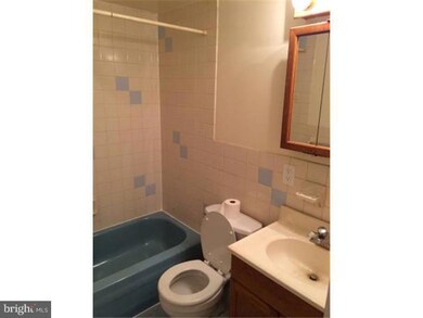 296 Greenough St unit 1ST FL, Philadelphia, PA 19127 - photo 4