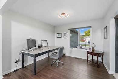 5818 Chase Creek Ct, Fort Wayne, IN 46804 - photo 6