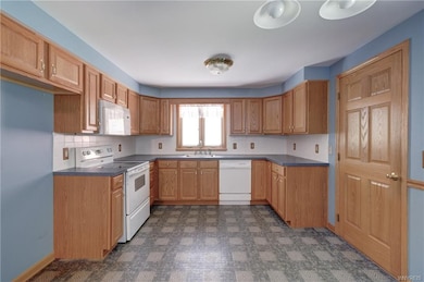 1121 Marcia Dr, North Tonawanda, NY 14120 - photo 7