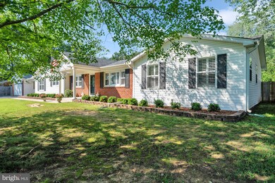 10586 Deacon Rd, White Plains, MD 20695 - photo 5