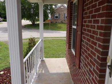 207 Robert M Green Dr, Frankfort, KY 40601 - photo 3