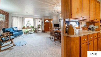 235 Southgate St, Lincoln, IL 62656 - photo 3