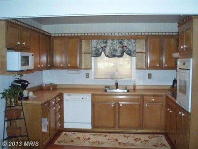 4910 Ridgeview Ln, Bowie, MD 20715 - photo 4