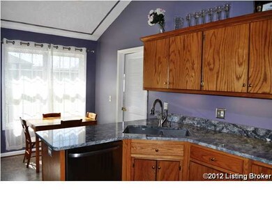 524 Jasper Ln, Mount Washington, KY 40047 - photo 3