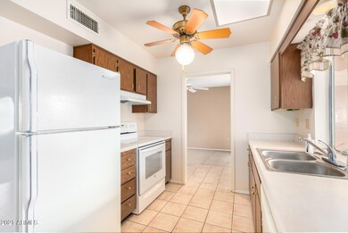 11015 W Thunderbird Blvd unit 89, Sun City, AZ 85351 - photo 7