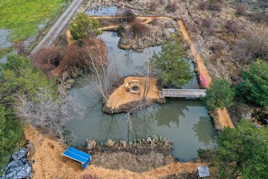 6653 Mcloughlin Dr, Central Point, OR 97502 - photo 3