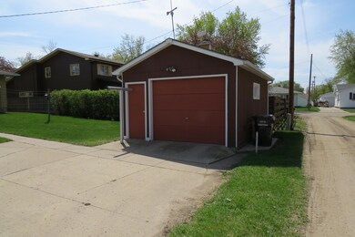 1407 5th Ave NE, Jamestown, ND 58401 - photo 7