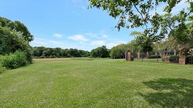 702 Oak Dr, Friendswood, TX 77546 - photo 5