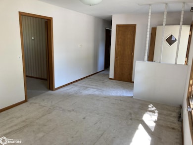 434 W Gate Rd, Carroll, IA 51401 - photo 5