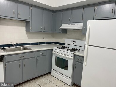 7213 Hilltop Dr unit 99, Brookhaven, PA 19015 - photo 6