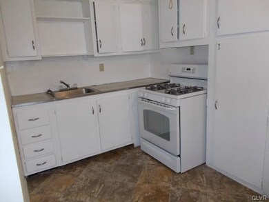 2125 E Cedar St, Allentown, PA 18109 - photo 3