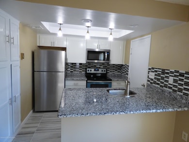 52C Juniper Plaza, Monroe Township, NJ 08831 - photo 3