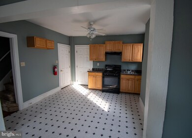 330 Green St, Norristown, PA 19401 - photo 3