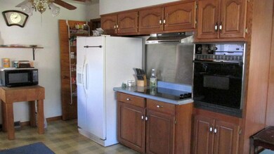 Kitchen2 JPG
