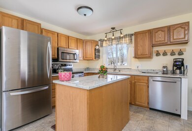 22 Missy Dr New Gloucester ME-large-005-