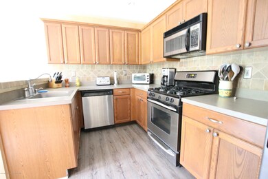 Eat-In-Kitchen - View 1