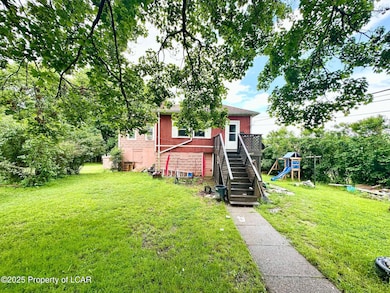1084 N SHERMAN