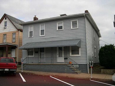 315 Spring St, Latrobe, PA 15650 - photo 2