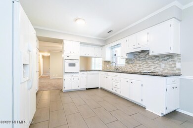 1027 Brookmont Ave E, Jacksonville, FL 32211 - photo 6