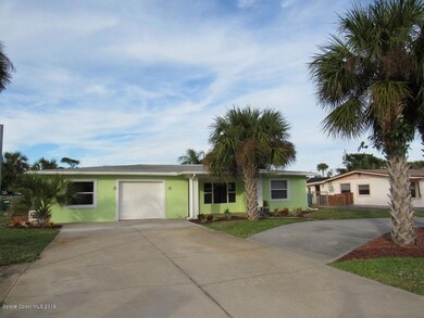 Nice kiwi colored beach house