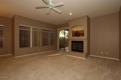 Great Room w Fireplace