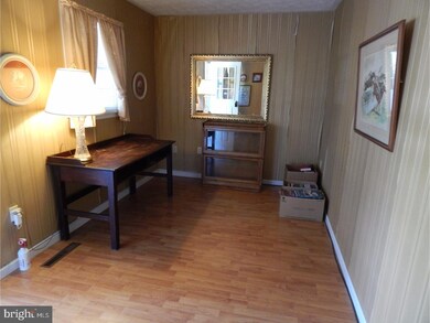 33 Golfview Ln, Reading, PA 19606 - photo 2