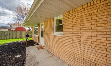 521 Phillips Dr, Anderson, IN 46012 - photo 4