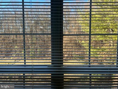 9234 Cardinal Forest Ln unit 201, Lorton, VA 22079 - photo 6