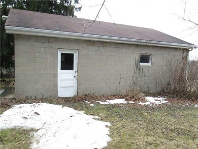 Parking Lot/Garage.