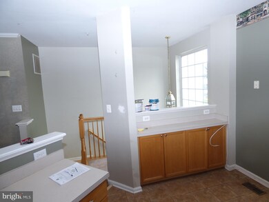 7142 Ladd Cir, Frederick, MD 21703 - photo 4