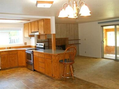 4202 Fargo St, Klamath Falls, OR 97603 - photo 4