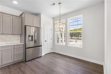 eat in kitchen, pantry