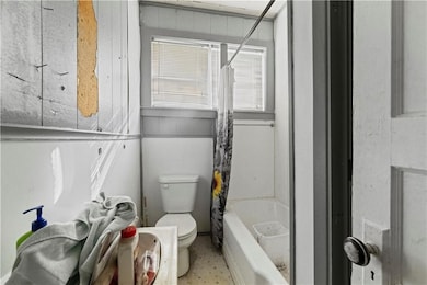 722 Oak Ave, Springdale, AR 72764 - photo 5