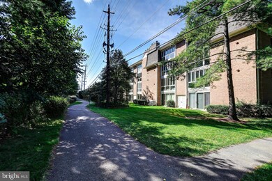 5717 Brewer House Cir unit 301, Rockville, MD 20852 - photo 5