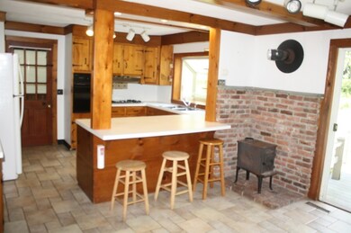 53 Old Sunderland Rd, Montague, MA 01351 - photo 6