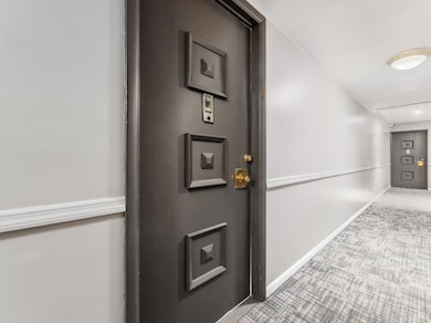 024_620 E Broad unit 1106 071