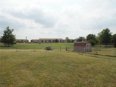 2130 N Fleetwood Dr, Greensburg, IN 47240 - photo 7