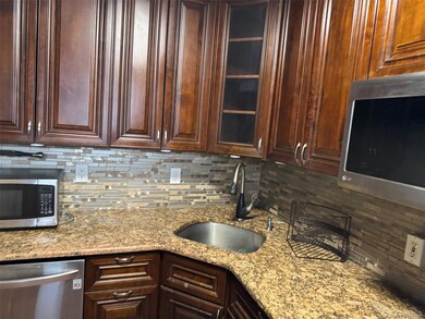 Park City Estates unit 14L, Rego Park, NY 11374 - photo 6